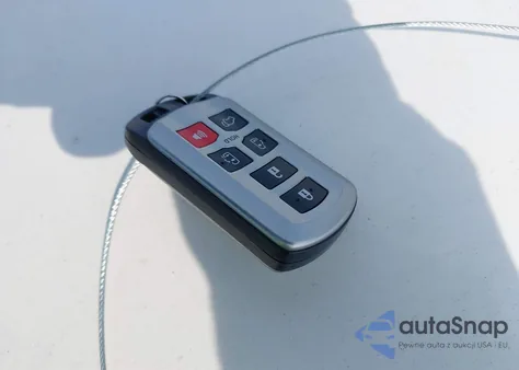 2018 Toyota Sienna Se 8 Passenger from USA, damaged, VIN 5TDXZ3DC1JS944849